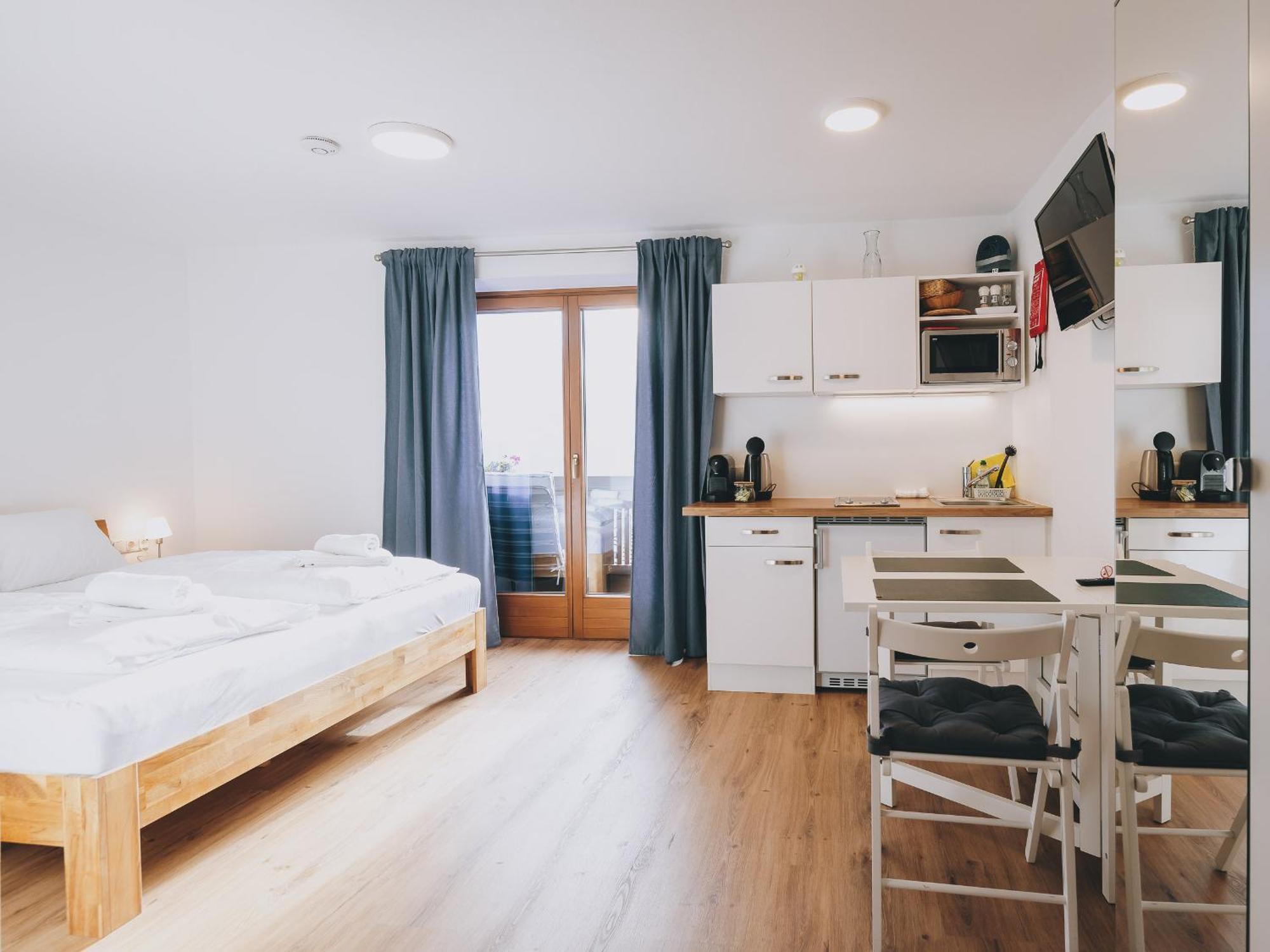 Haus Altenberger By We Rent, Summercard Included Zell am See Exterior foto