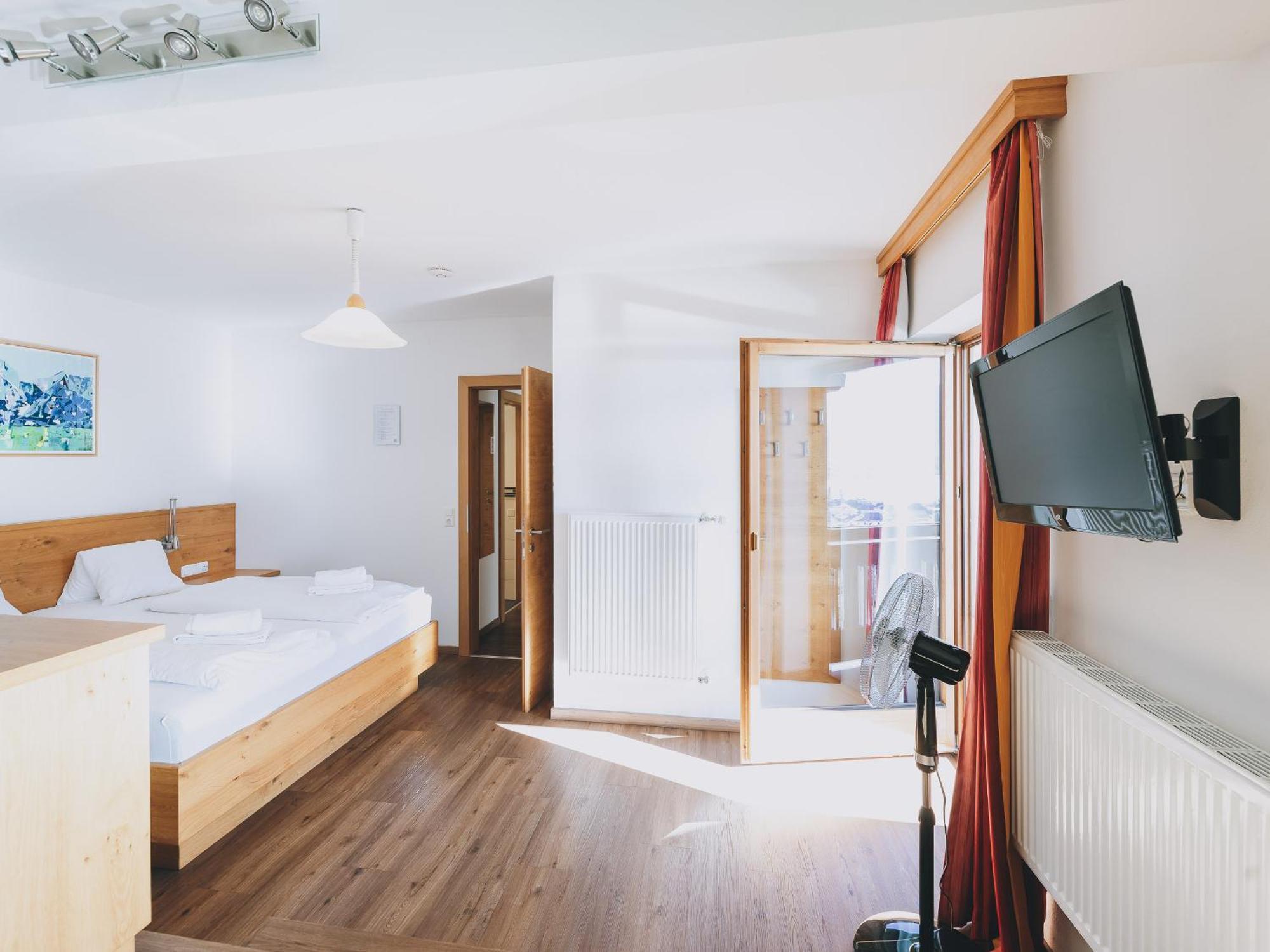 Haus Altenberger By We Rent, Summercard Included Zell am See Exterior foto
